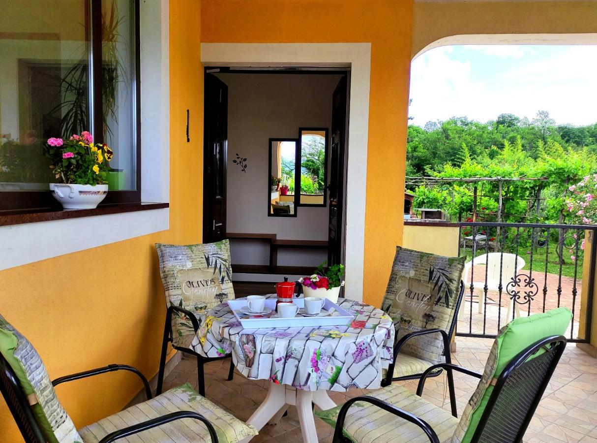 Apartmani Melia Marcelji Экстерьер фото